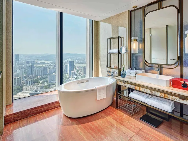 غرفة سوبيريور بسرير كينج بإطلالة على المدينة، Pullman Huizhou Kaisa 8/9