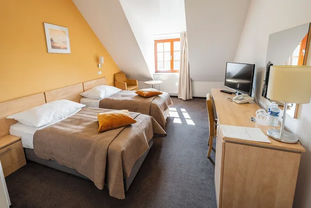 غرفة أساسية بسريرين منفصلين، Hotel Chvalska Tvrz 8/10