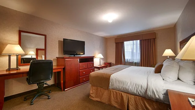 Room, Queen Bed, Accessible, Best Western Gold Rush Inn 1/5