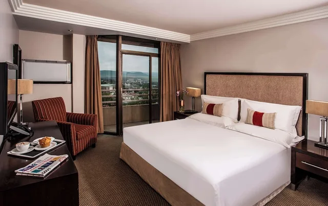 Avani, King Bed، Avani Lesotho Hotel & Casino 4/10