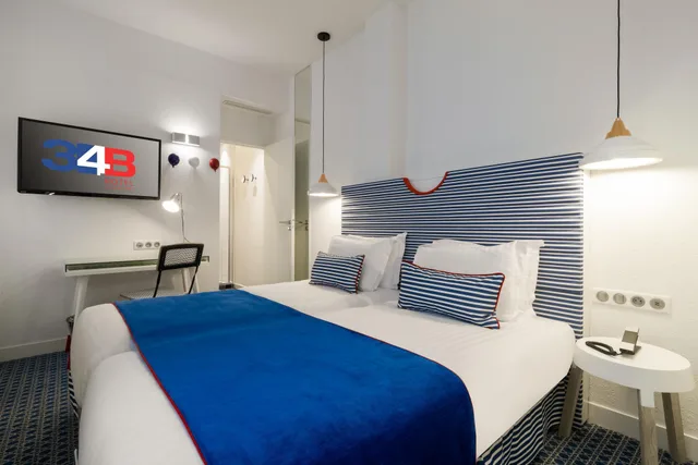 غرفة ثلاثية بثلاثة أسرّة، Hotel 34B Astotel (ex-Bergere Opera) 1/1