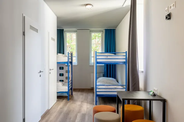 Mixed Dorm, 6 Beds, a&o Wien Hauptbahnhof 4/8