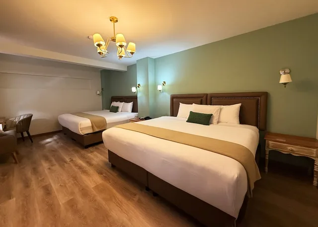 غرفة ديلوكس عائلية بسرير مزدوج وسرير فردي، Monasterio San Pedro 7/10