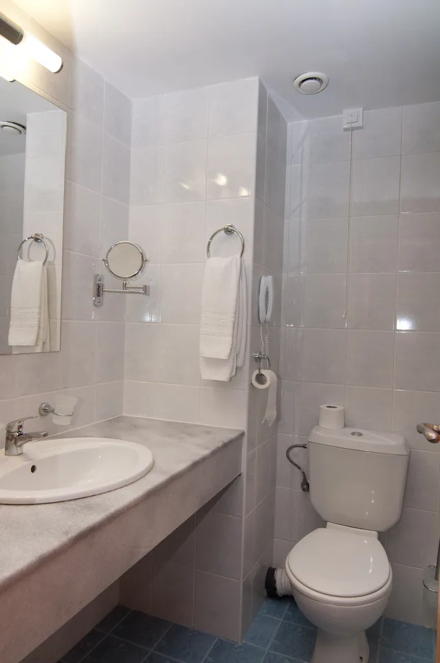 غرفة قياسية ثلاثية، Hotel Regatta Palace 2/2