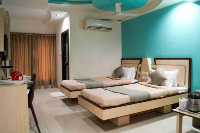 غرفة ديلوكس بسرير مزدوج، HOTEL AMBASSADOR VADODARA 5/10