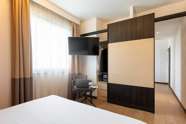 Junior Suite, Garden View, Warmthotel 7/10