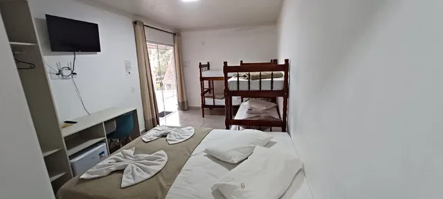 Family, 1 Double and 2 Bunk Beds، Pousada Brisa Parque 4/10