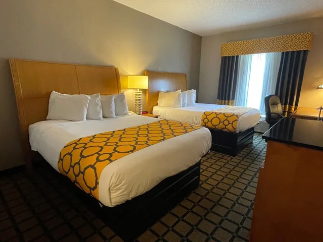 غرفة بسريرين كوين، Baymont By Wyndham West Plains 1/5