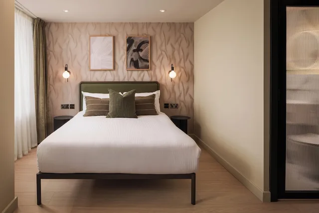 Cozy, Renovated, Double Bed، Central Park Hotel 1/3