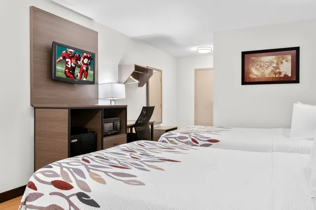 غرفة ديلوكس بسريرين مزدوجين، Red Roof Inn Harrisburg North 3/4