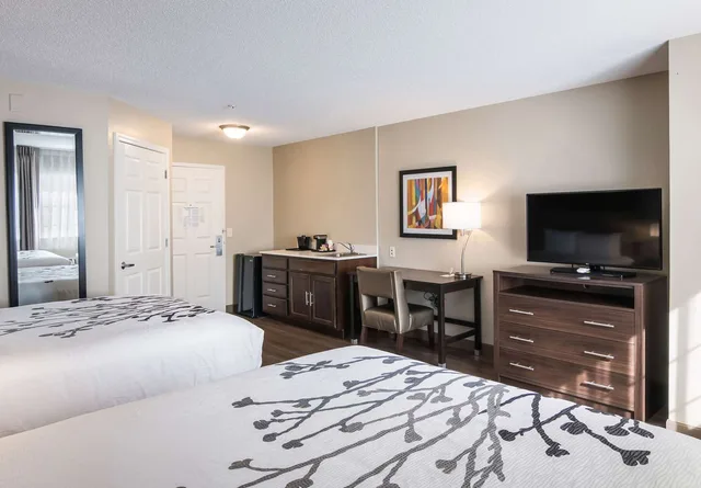 جناح بسريرين كوين لذوي الإعاقة، Sleep Inn & Suites Columbus near Fort Benning 2/2