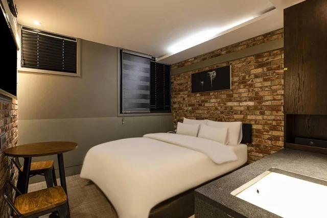 غرفة قياسية بسرير مزدوج، H Avenue Hotel 7/10