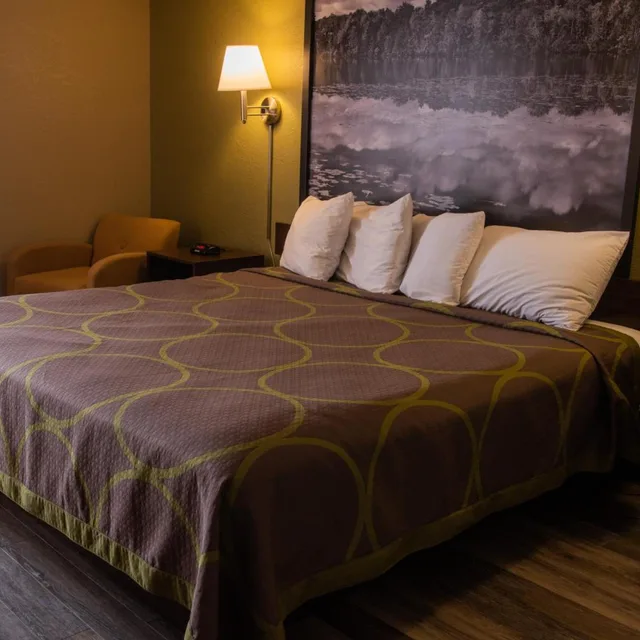 جناح استوديو بسرير كينج مع أريكة، Super 8 By Wyndham Mississauga 5/10