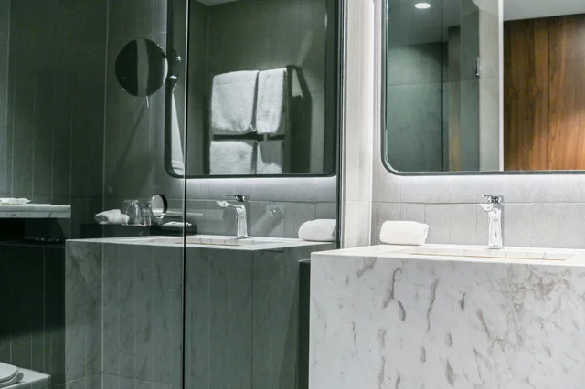 غرفة بسرير كينج، West Hotel Sydney Curio Collection By Hilton 5/6