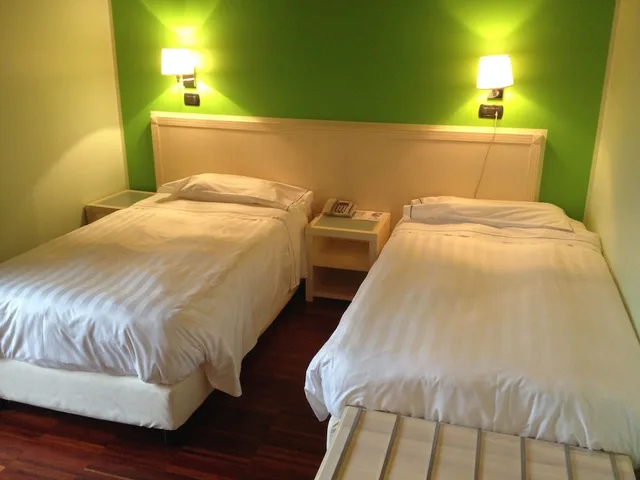 غرفة بسرير مزدوج أو سريرين منفصلين بإطلالة على البحيرة، Hotel Ristorante Vecchia Riva 1/2