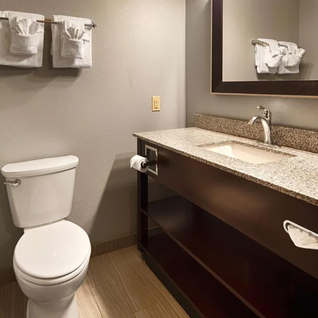 جناح بسرير كينج بمطبخ صغير، Best Western Plus Boardman Inn & Suites 9/10