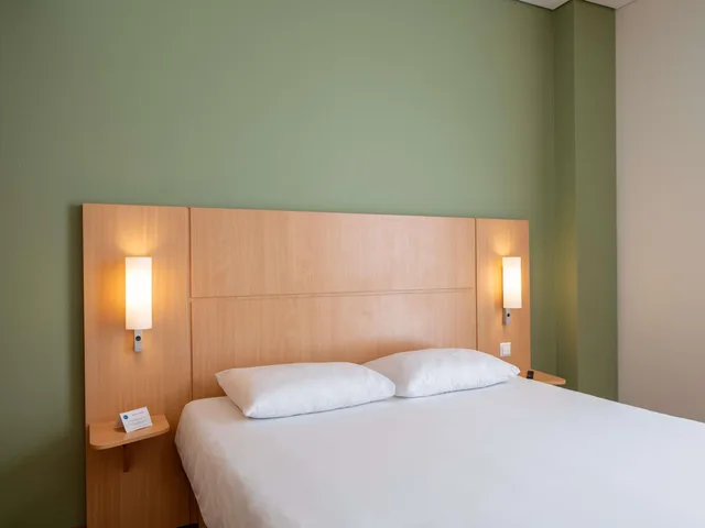 Room, 2 Double Beds, Ibis Kaunas Centre 5/10