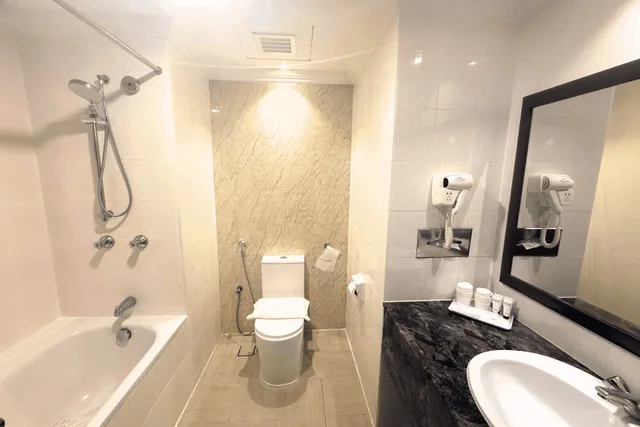 جناح بسرير كينج بغرفة نوم واحدة، Howard Johnson By Wyndham Kuala Lumpur 118 6/7