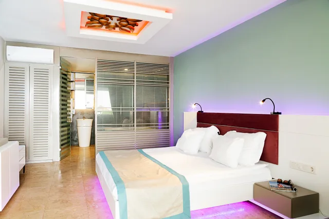 غرفة رومانسية، Flora Garden Beach 3/6