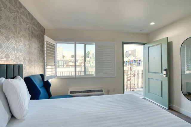 غرفة عائلية بسريرين كوين بغرفتي نوم، La Casa Inn 1/10