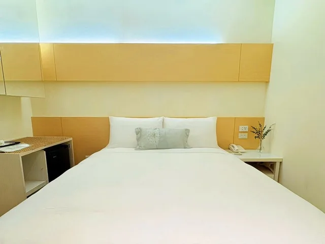 Superior, Double Bed, No Window، We Meet Taipei Hotel 9/10