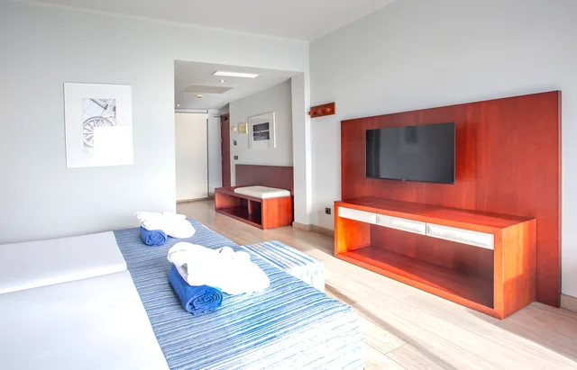 جناح جونيور بإطلالة على البحر، Hotel Marins Playa Suites Adults Only 3/4