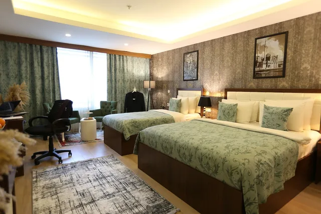 غرفة ثلاثية بسرير مزدوج وسرير فردي، Cebeci Grand Hotel 1/5