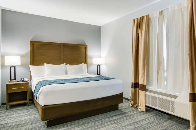 Efficiency, Suite, King Bed, Accessible، Comfort Suites DeSoto Dallas South 1/1