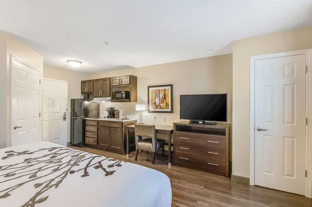 Efficiency, Suite, King Bed, Accessible، MainStay Suites Columbus near Fort Benning 2/3