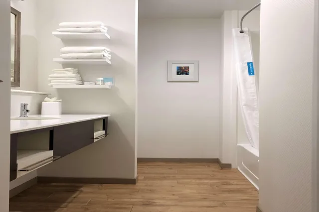 غرفة بسرير كينج، Hampton Inn and Suites Mary Esther Fort Walton Beach 4/4