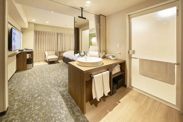 Room, Twin Beds, with Extra Bed, Smoking, Keisei Richmond Hotel Tokyo Kinshicho 10/10