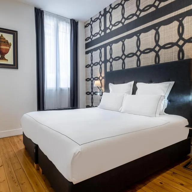 جناح بشرفة بجاكوزي، Hotel Le Palais Gallien 1/8