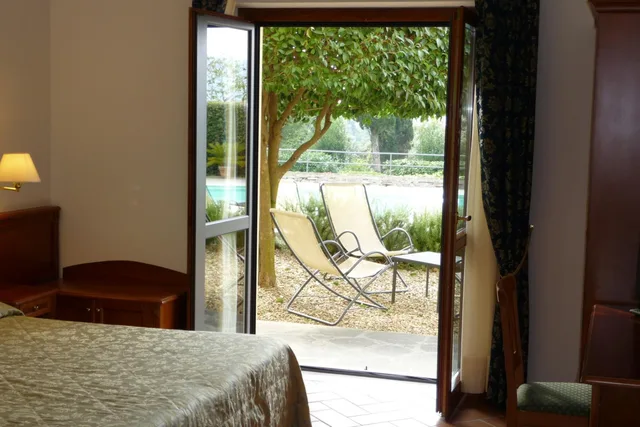 غرفة ثلاثية، Villa dei Bosconi 3/5
