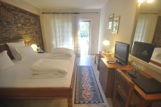 غرفة قياسية بسرير مزدوج أو سريرين منفصلين بإطلالة على الحديقة، Aochalong Villa Resort & Spa 2/4