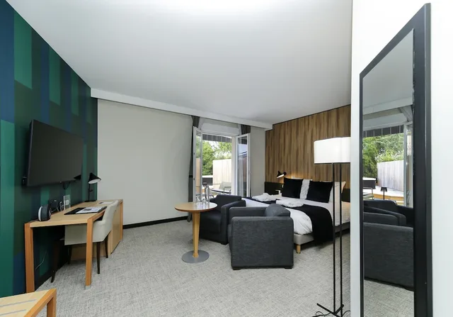 Cocoon, Junior Suite, King Bed, Garden View, Le Richebourg Hotel Restaurant Spa 3/6