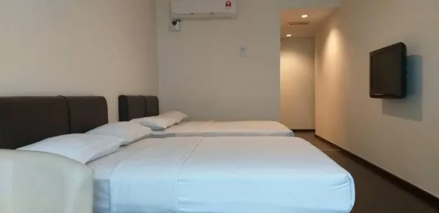 غرفة عائلية بسرير كوين، Manja Hotel 2/4