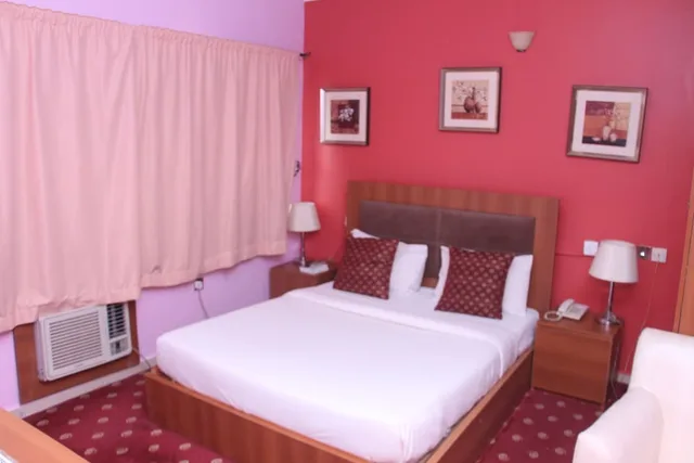 جناح غراند بزنس بسرير كينج، Grand Ibro Hotel Annex 1/2