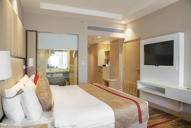 Superior, Twin Beds, Radisson Hotel Kathmandu 5/10