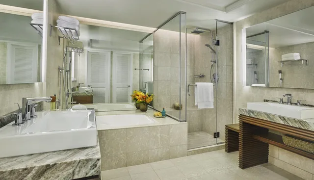 غرفة بسرير كينج بإطلالة جزئية على البحر، Four Seasons Resort Oahu At Ko Olina 4/5