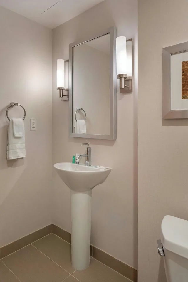 جناح بسرير كينج بغرفتي نوم، The Westin Denver International Airport 9/10