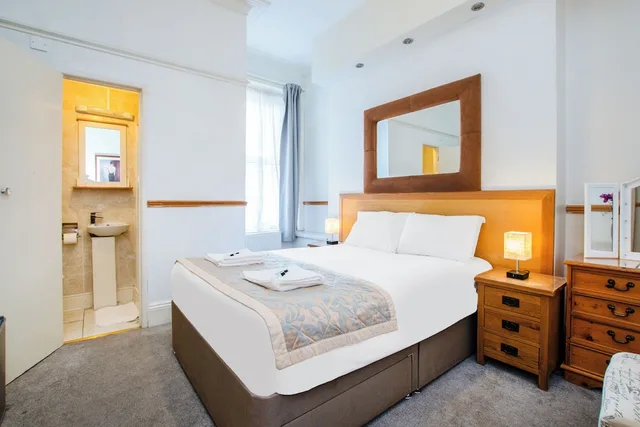 غرفة قياسية مزدوجة، OYO The Lodge Bournemouth 3/9