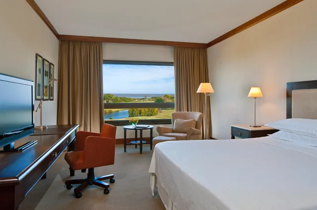 Standard, River View, Sheraton Colonia Golf and Spa Resort 2/4