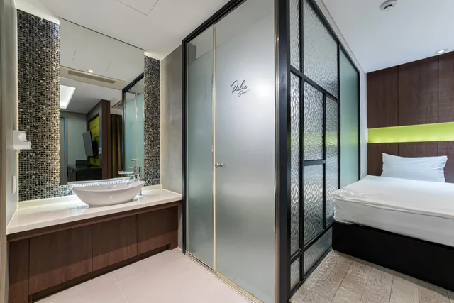 غرفة بريميير عائلية بسريرين منفصلين، Brown Dot Hotel Incheon Songdo 4/4