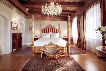 جناح رباعي بسريرين كينج بشرفة بغرفتي نوم، Alchymist Prague Castle Suites 1/1