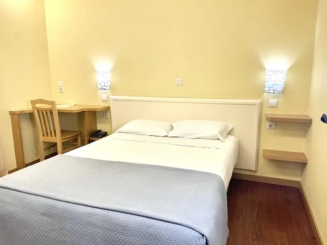 Superior, Double or Twin Bed, Universal Hotel 6/10