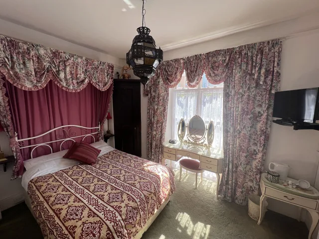 غرفة بسرير مزدوج في الطابق الأرضي لذوي الإعاقة، The Captains House 1/1
