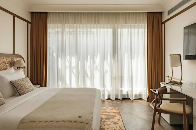 Heritage, King Bed، Stradom House, Autograph Collection 7/10