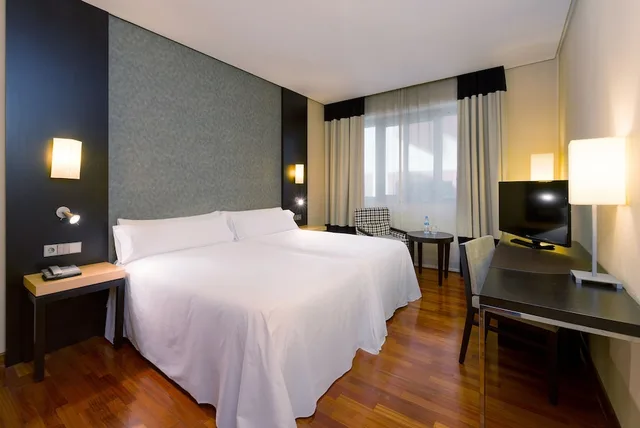 غرفة قياسية بسريرين منفصلين، Hotel Murcia Rincon de Pepe Affiliated by Melia (ex Tryp Murcia) 2/4