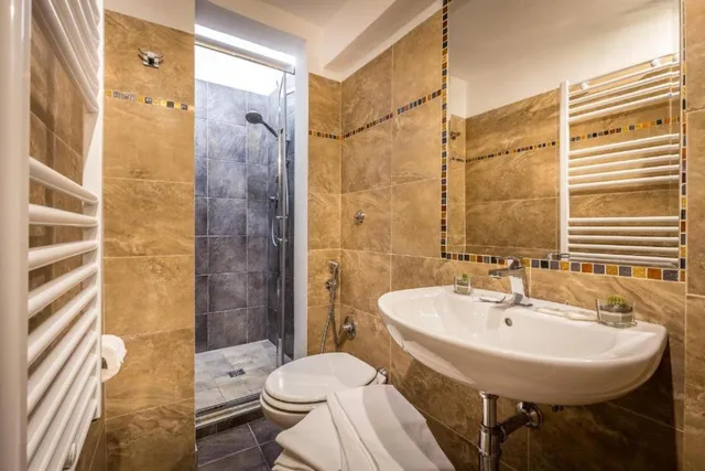 غرفة سوبيريور بسرير مزدوج أو سريرين منفصلين بإطلالة على المدينة، Hotel Ferretti 3/3