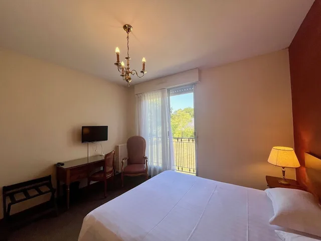 غرفة كلاسيكية بسرير كوين، Hotel Restaurant de la Marine 3/7